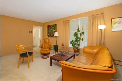 11 Trotter Lane, Poughkeepsie, NY 12603 - Photo 10