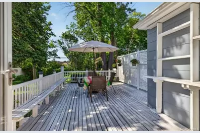 372 N Hickory Street, Massapequa, NY 11758 - Photo 10