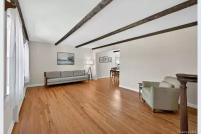 372 N Hickory Street, Massapequa, NY 11758 - Photo 2