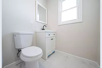 16 Hapsburg Place, Hempstead, NY 11550 - Photo 18