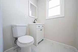 16 Hapsburg Pl, Hempstead, NY 11550 - Photo 18