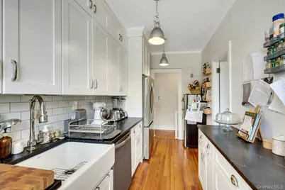472 Gramatan Avenue #A3, Mount Vernon, NY 10552 - Photo 6