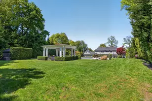 32 Elm St, Woodbury, NY 11797 - Photo 44