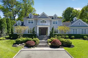 32 Elm St, Woodbury, NY 11797 - Photo 2