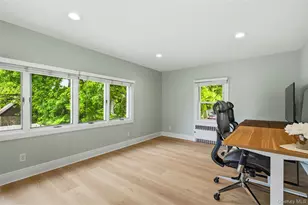 45 Locust Pl, Manhasset, NY 11030 - Photo 24