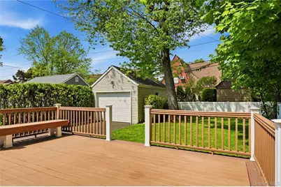 45 Locust Place, Manhasset, NY 11030 - Photo 28