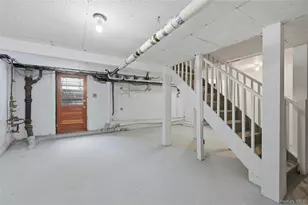 45 Locust Pl, Manhasset, NY 11030 - Photo 26