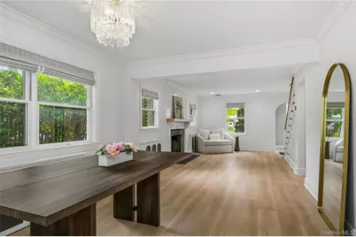 45 Locust Place, Manhasset, NY 11030 - Photo 16