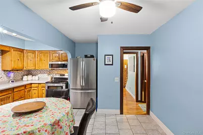 7 W Elm Street, Islip, NY 11751 - Photo 6