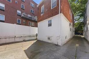 66-71 70th St, Middle Village, NY 11379 - Photo 26
