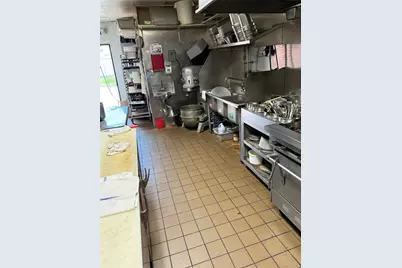 149 Veterans Memorial Hwy, Commack, NY 11725 - Photo 14