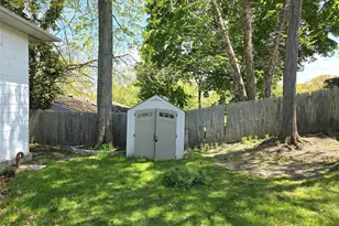 16 Birch Dr, Ronkonkoma, NY 11779 - Photo 12