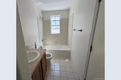 6611 Seaspray Avenue, Arverne, NY 11692 - Photo 8