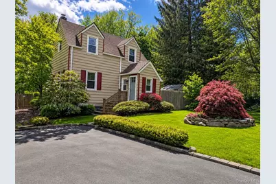 468 W Clarkstown Road, New City, NY 10956 - Photo 1