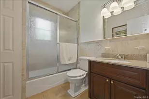 31 Cornwall Ln, Sands Point, NY 11050 - Photo 32