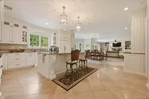 31 Cornwall Ln, Sands Point, NY 11050 - Photo 18