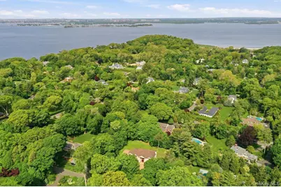 31 Cornwall Lane, Sands Point, NY 11050 - Photo 48