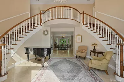 31 Cornwall Lane, Sands Point, NY 11050 - Photo 6