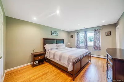 6 Cherrywood Drive, East Northport, NY 11731 - Photo 12