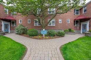 9 Bryant Crescent, White Plains, NY 10605 - Photo 2