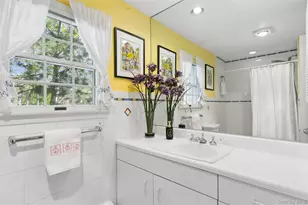 425 Briarwood Ln, Cutchogue, NY 11935 - Photo 8