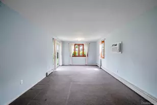 45 Bobwhite Ln, Hicksville, NY 11801 - Photo 8