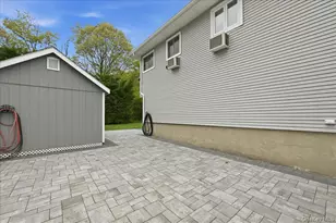 1811 Wilson Ave, Merrick, NY 11566 - Photo 42