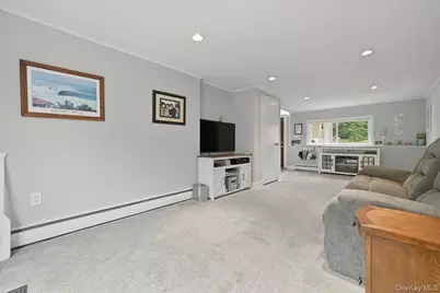 1811 Wilson Avenue, Merrick, NY 11566 - Photo 20