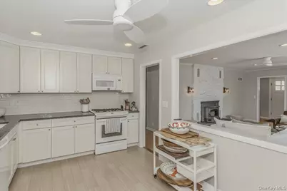 15 Gardners Lane, Hampton Bays, NY 11946 - Photo 8