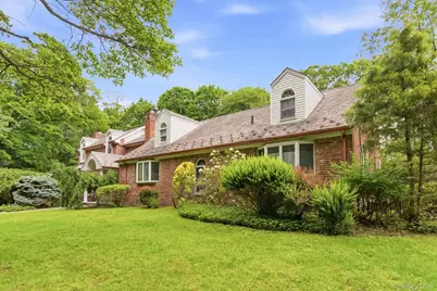 380 Duck Pond Road, Locust Valley, NY 11560 - Photo 2