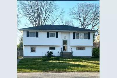 551 Spur Drive N, Bay Shore, NY 11706 - Photo 1