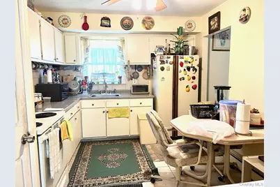 551 Spur Drive N, Bay Shore, NY 11706 - Photo 2