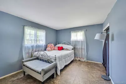 1050 Stewart Avenue, Bethpage, NY 11714 - Photo 20
