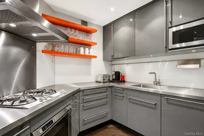 200 E 61st Street #35B, New York, NY 10065 - Photo 4