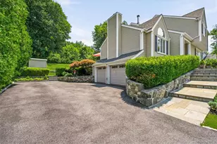 3160 Arbour Ln, Yorktown Heights, NY 10598 - Photo 4