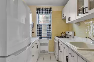 83-35 139th St, Briarwood, NY 11435 - Photo 8