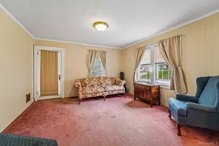 23 Ardmore St, New Windsor, NY 12553 - Photo 8