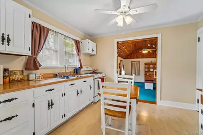 23 Ardmore Street, New Windsor, NY 12553 - Photo 12