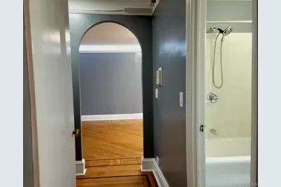 1 Broad Parkway #5 H, White Plains, NY 10601 - Photo 2