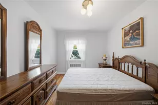 61-10 76th St, Middle Village, NY 11379 - Photo 10