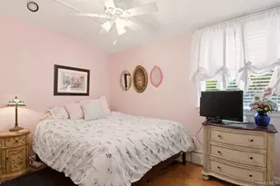 33 Fraternity Ln, Stony Brook, NY 11790 - Photo 22
