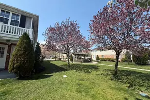 82-96 Country Pointe Cir, Queens Village, NY 11427 - Photo 22