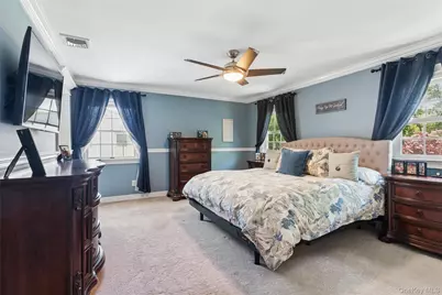 17 Erita Lane, Smithtown, NY 11787 - Photo 20