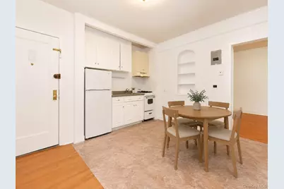 84-49 168th Street #1F, Jamaica, NY 11432 - Photo 6