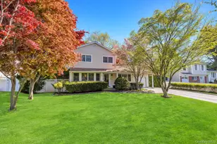 18 Columbine Ln, Kings Park, NY 11754 - Photo 2