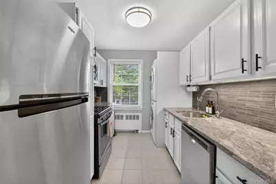 33 Fieldstone Drive #D2, Hartsdale, NY 10530 - Photo 8