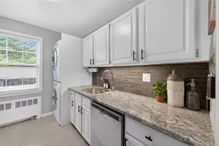 33 Fieldstone Dr, Hartsdale, NY 10530 - Photo 12
