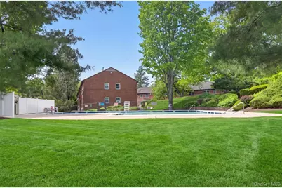 33 Fieldstone Drive #D2, Hartsdale, NY 10530 - Photo 32