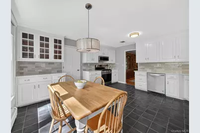 9 Woodthrush Drive, West Nyack, NY 10994 - Photo 8