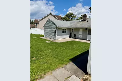 16 Greenway Circle, Syosset, NY 11791 - Photo 18